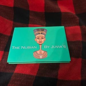 Juvia’s eyshadow pallet